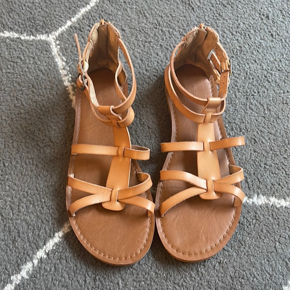 Universal thread gladiator sandals